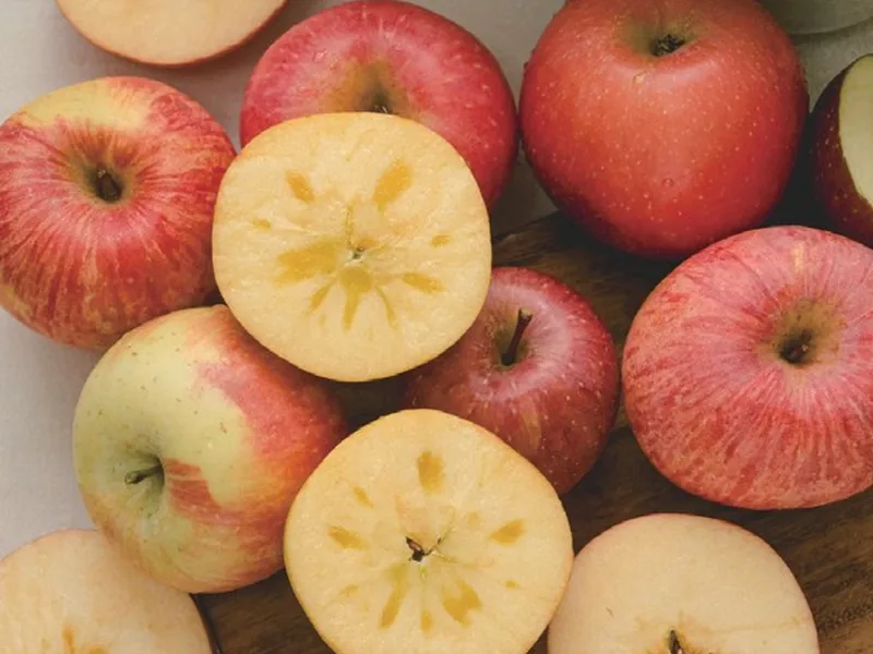 Aksu Apple